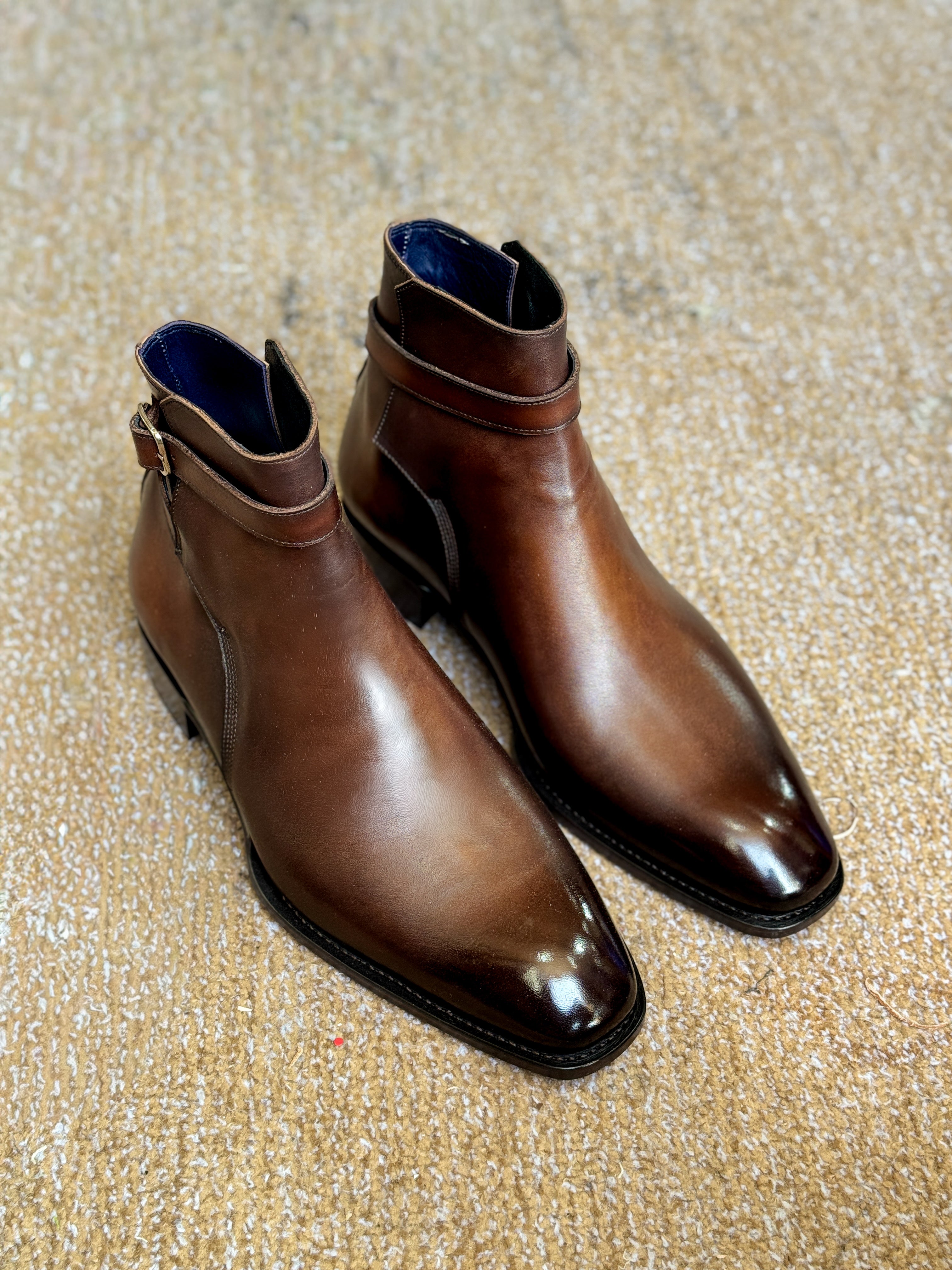 Chestnut brown jodhpurs