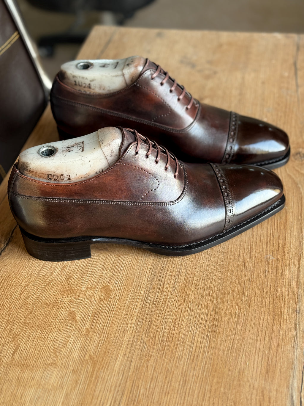 Chocolate brown patina captoe oxfords