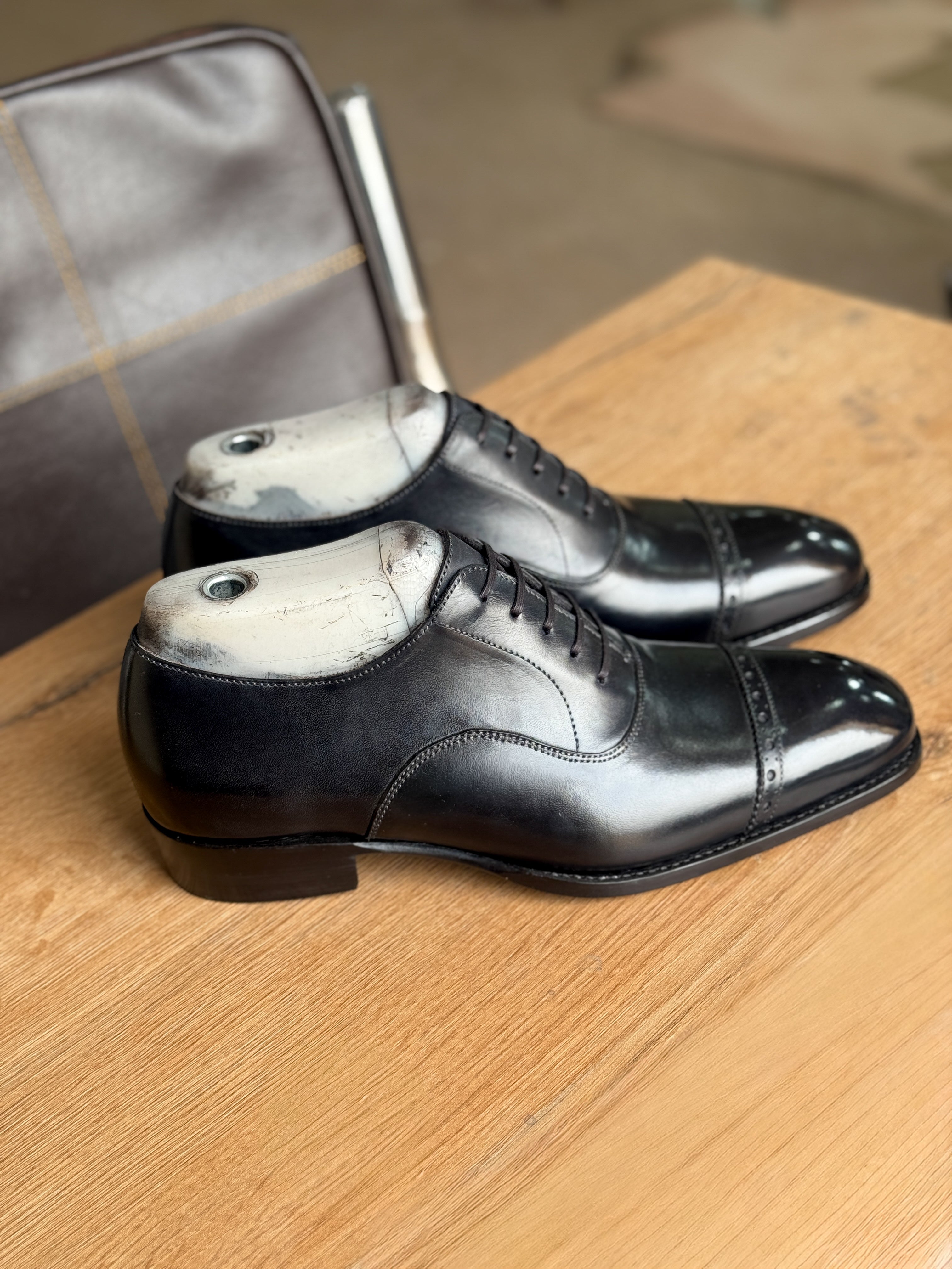 black brogue captoe oxfords