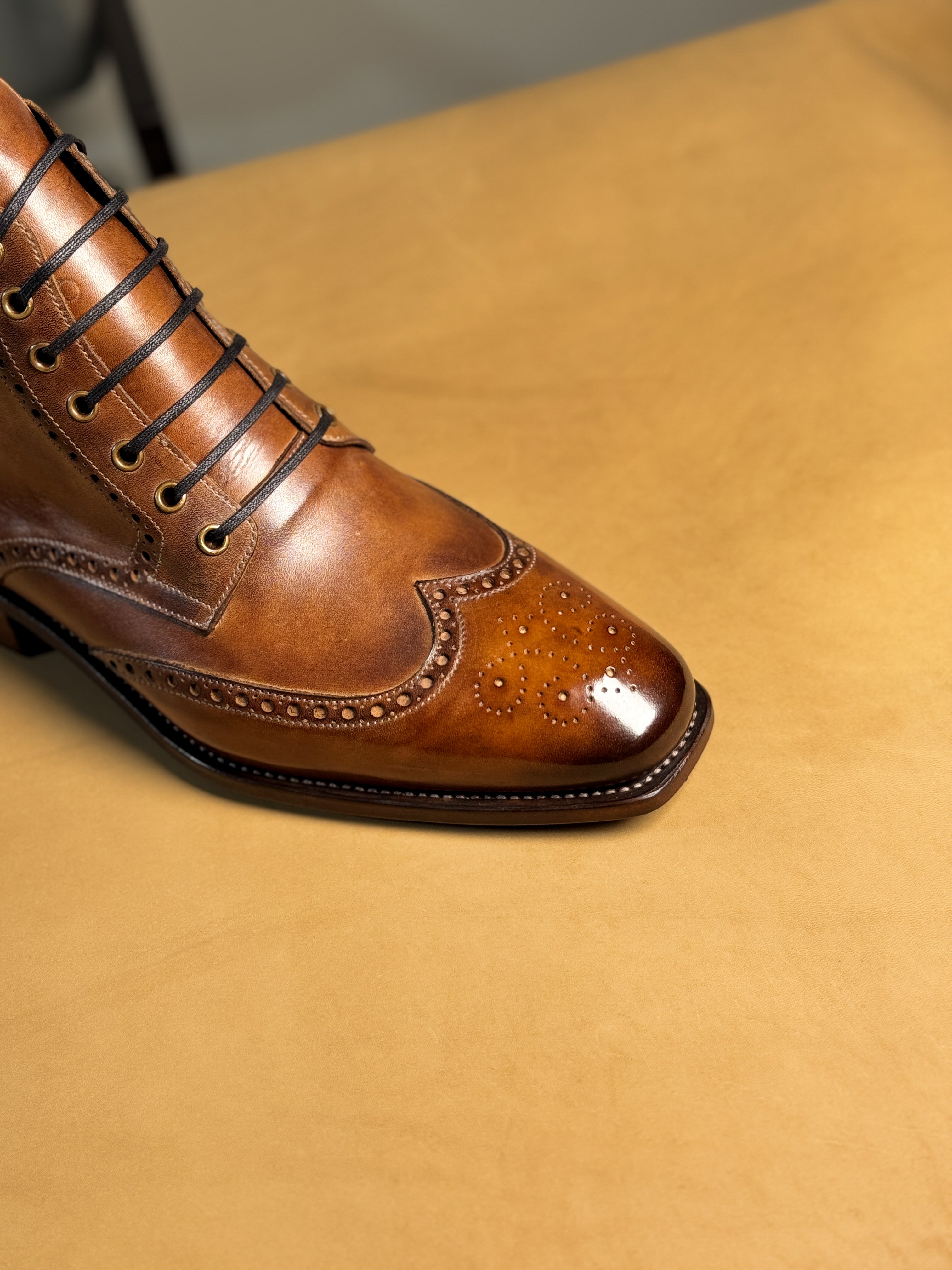 The Highland Crest - Wingtip Boots