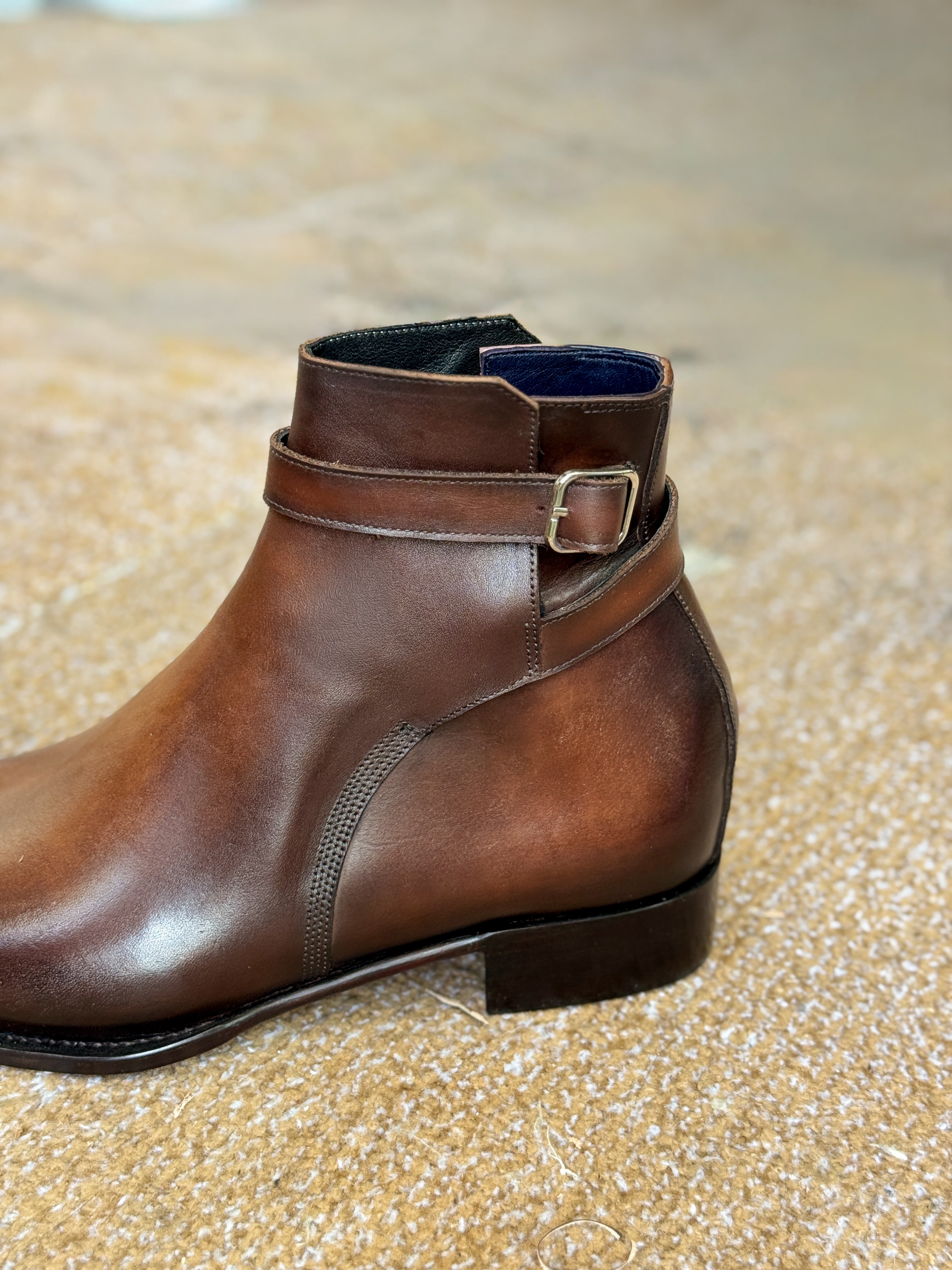 Chestnut brown jodhpurs