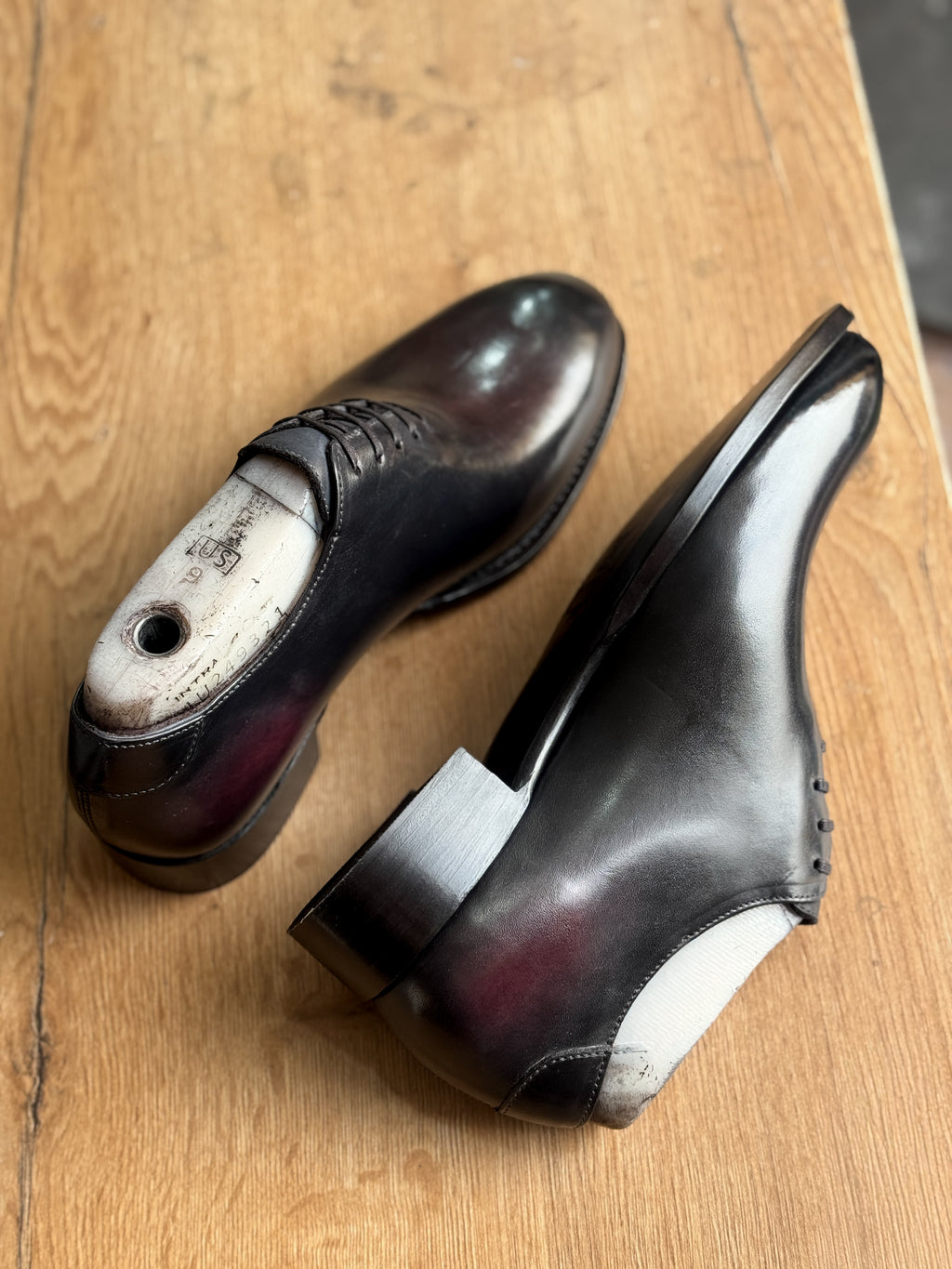 Burgundy black whole-cut oxfords